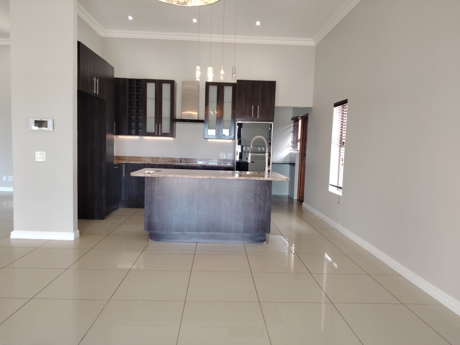 To Let 3 Bedroom Property for Rent in Jakarandas Western Cape